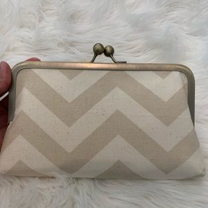 🔥SOLD🔥 Chevron Cotton Clutch BNWT